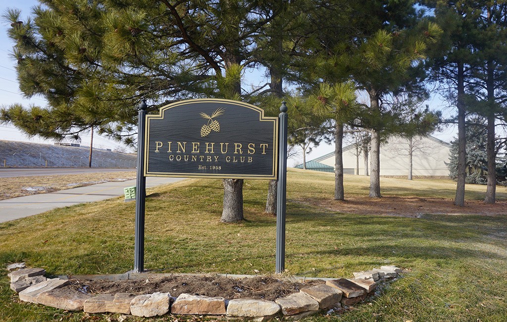 Pinehurst Country Club, at 6255 W. Quincy Ave., is beginning renovations. (Kate Tracy)
