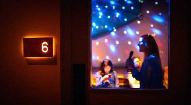 Investors in Denver karaoke bar sue owner